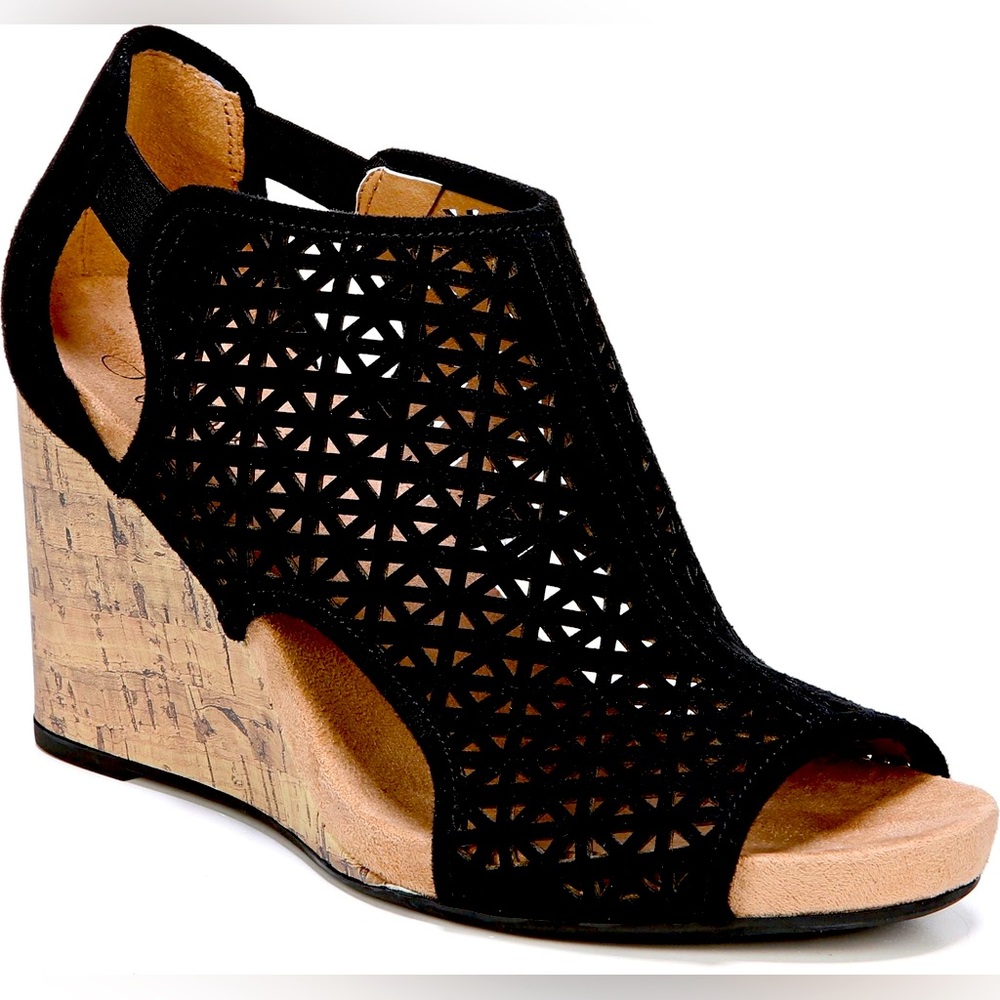 Life Stride Suede Wedge Heel Hinx 2-NWT-SZ 8